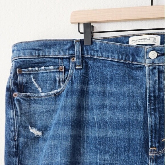 New! Abercrombie and Fitch High Rise Mom Jean Tapered Distressed Jeans Tall Long - Picture 5 of 12
